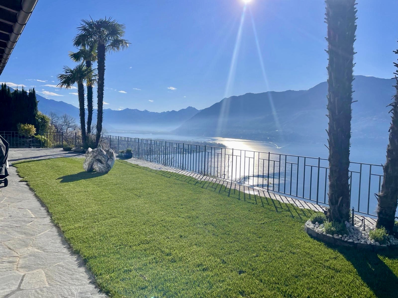 Realizzazione area verde — Giardinaggio, opera Nikola Giardini e Figli in Ticino